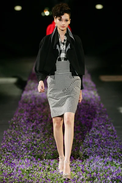Look 3